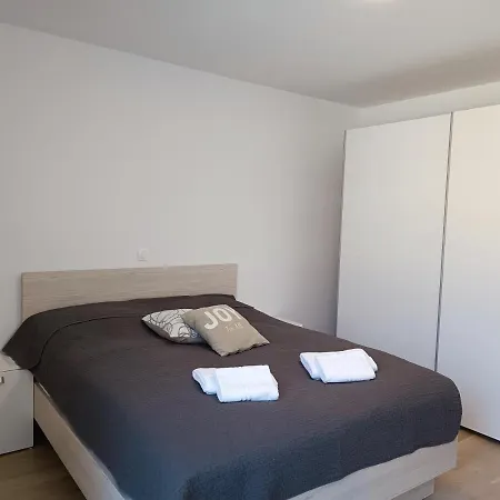 Dalgona Apartma Godler, 博德森特克