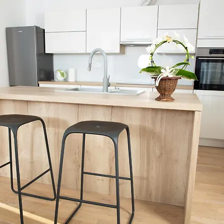 Dalgona Apartma Godler, * Podčetrtek